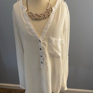 Kenneth Cole Reaction White Buttoned Relaxed Blouse
